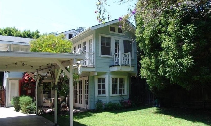 Coronado House | Gorgeous, Peaceful Two Story Cottage with Private Fenced Yard - Great Location!