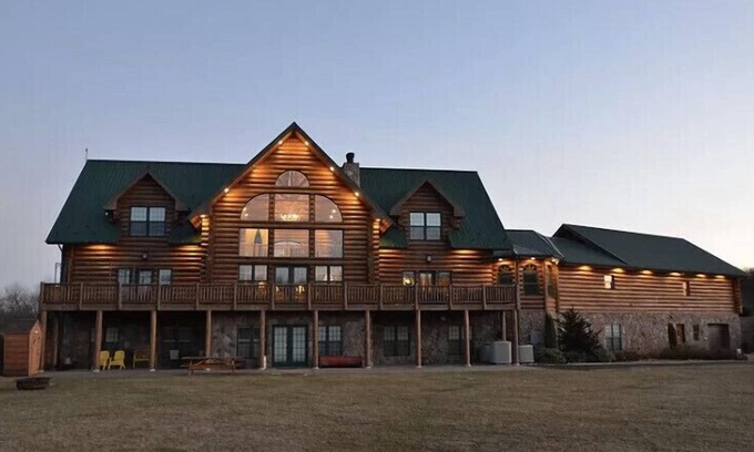 Indiana Cabin | Gorgeous, remote lodge on 100+ acres, 15 min from downtown Indiana