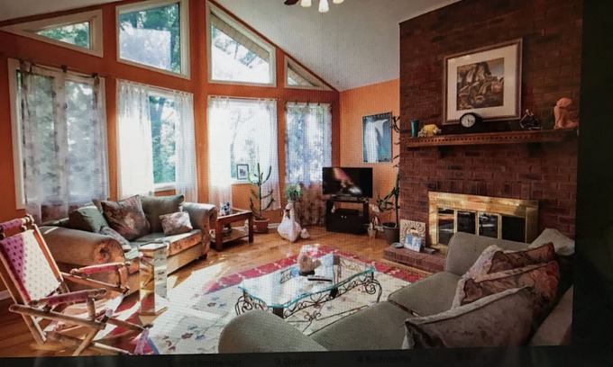 Franklin House | Gorgeous suite With two bedrooms and two baths