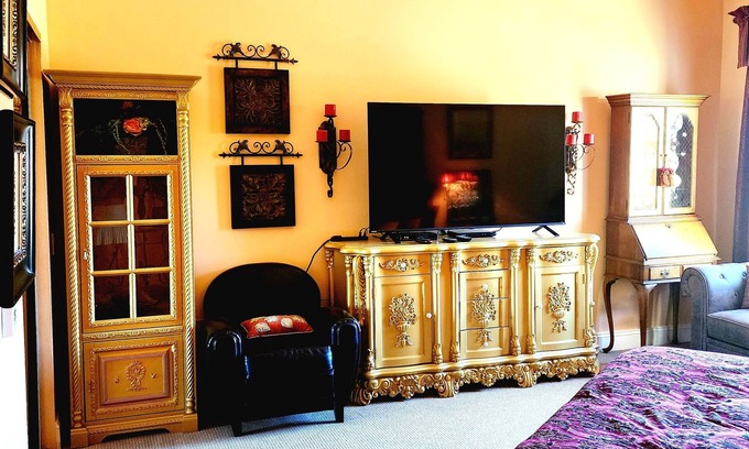 South Shore Apartment | Gorgeous turn key apartment located in Lake Las Vegas Resort on golf course