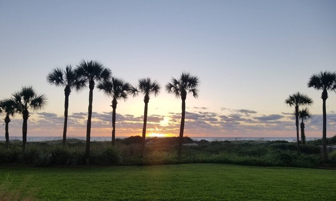 Amelia City Condo | Gorgeous Views From Ground LevelOCEANFRONT condo with POOL!