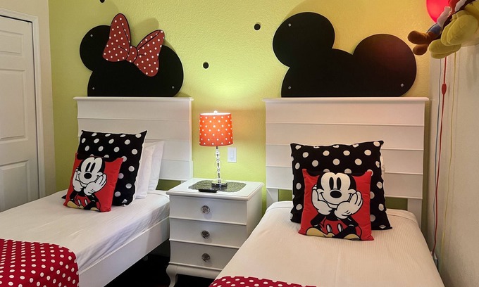 Hillcrest Estates Condo | Gorgeous! 'Villa Lucaya' Updated 3 /2 NEAR DISNEY! No Resort Fees!