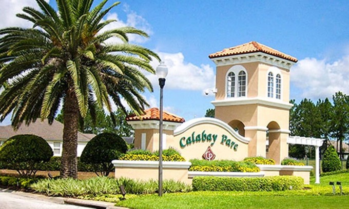 Calabay Parc Villa | Gorgeous Villa - newly remodeled, with a games room and 75" smart TV, extras!