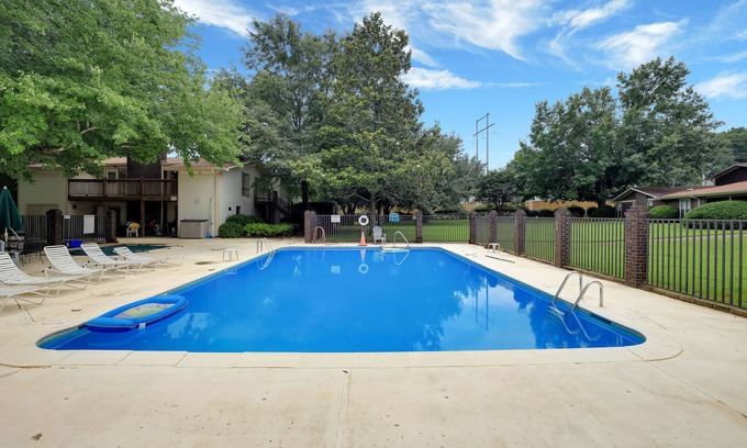 Madison House | GraceBwithU 2 Bed/2 Bath Cozy Townhouse