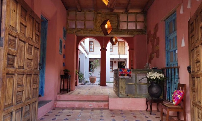 De Mexicanos Hotel | Gran Barrio