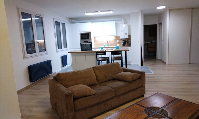 Pontault-Combault Apartment | Grand Appartement Lumineux 59 m²