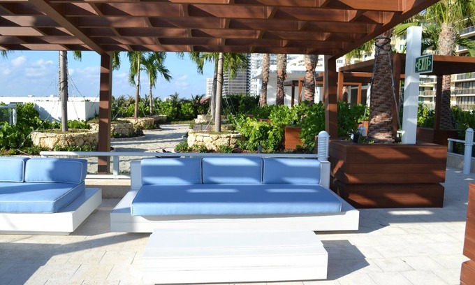 Surfside Hotel | Grand Beach Hotel Surfside West