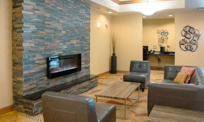 Grand Forks Hotel | Grand Forks Lodge and Suites