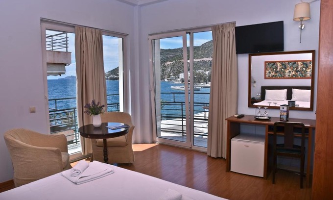 Loutraki Hotel | Grand Hotel Loutraki