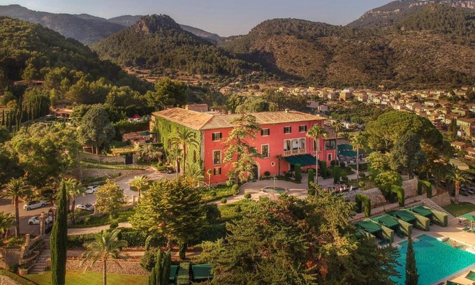 Puigpunyent Hotel | Grand Hotel Son Net