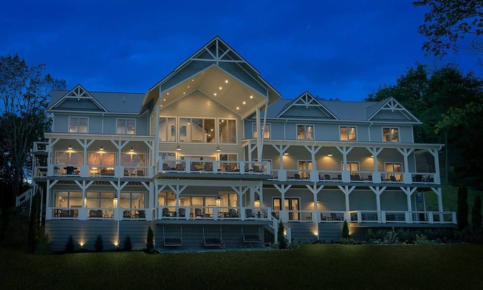 Pigeon Forge Cabin | Grand LeConte Lodge | 21BR Luxury Estate w/Pool, Theater, Arcade, Sleeps 96