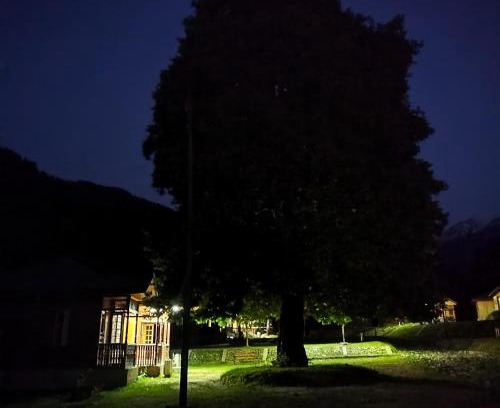 Anantnag District Bed & Breakfast | Grand View Resorts Chatpal