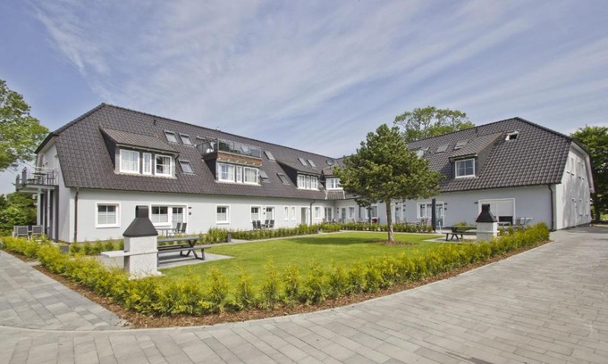 Gross Zicker Apartment | gratis Nutzung vom AHOI Erlebnisbad und Sauna in Sellin - Haus Inselwind FeWo MEERwellen