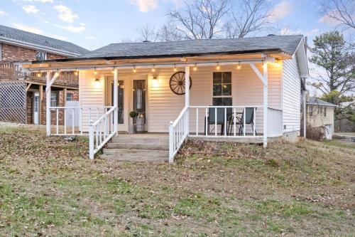 Clarksville House | Gratton Granny 979 Gratton Rd