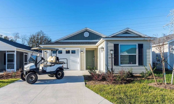 Okahumpka Villa | Great 3/2 Villages Home with Amenities Access