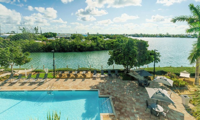 Marathon Hotel | Great Deal! Pool, Free Grab-and-Go Breakfast, Family Vacation