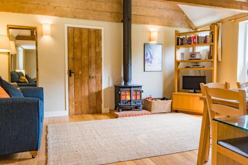 Sittingbourne House | Great Higham Barn Complex by Bloom Stays