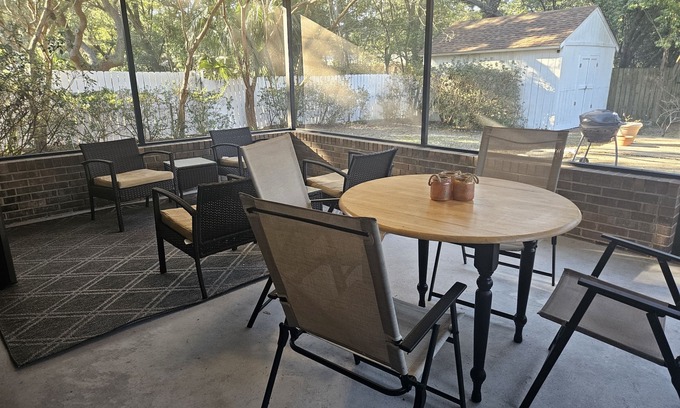 Pensacola House | Great location and close to the beach and downtown!