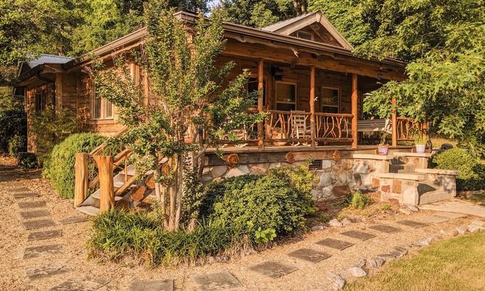 Mentone House | Great Location. Walking distance. Original Character with updates.