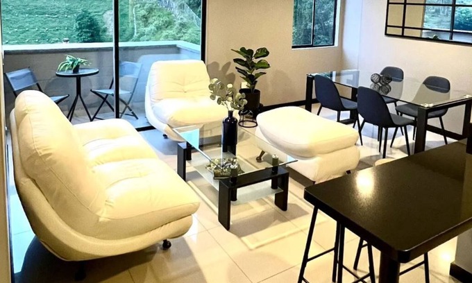 Guayabal Apartment | Great Mountain View Apt in Poblado