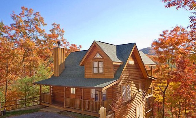 Gatlinburg - Pigeon Forge Cabin | Great Mountain Views! 5miles to Pigeon Forge - Pool, Fishing, Putt Putt, Golf