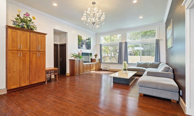 Waimanalo House | Great Price! 2600sf 5 bedroom 3 bath Gated New House Steps from Waimanalo Beach