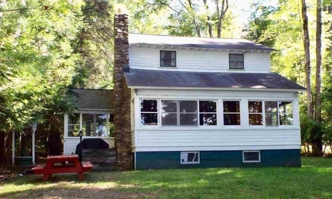 Northville Cottage | Great Sacandaga Lake 5BR Cottage with Direct Waterfront, Dock, Swimming Platform