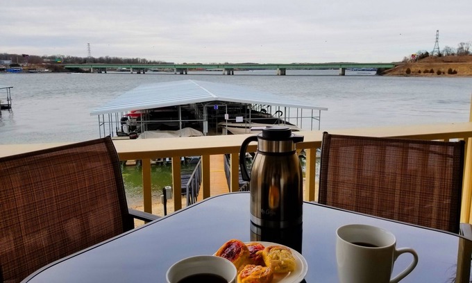 Osage Beach Condo | GREAT VIEW! Modern! Lakefront! Elevator! Very Close to Shopping & Dining! Wi-Fi