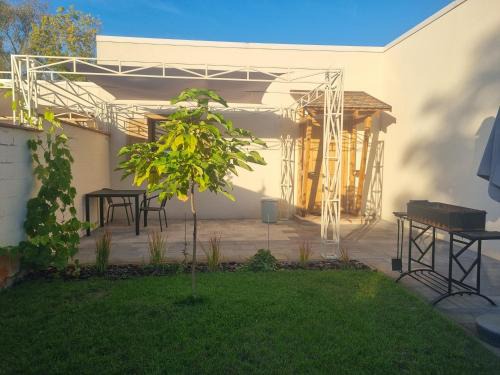 Poltava Oblast Apartment | GreekХата