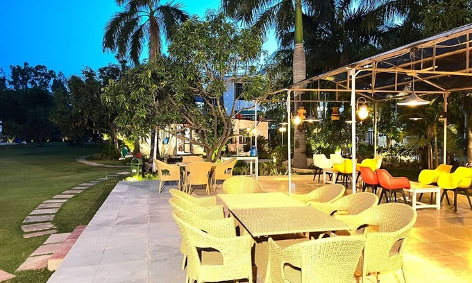 Knowledge Park III Hotel | Green Leaf Cafe And Home Stay