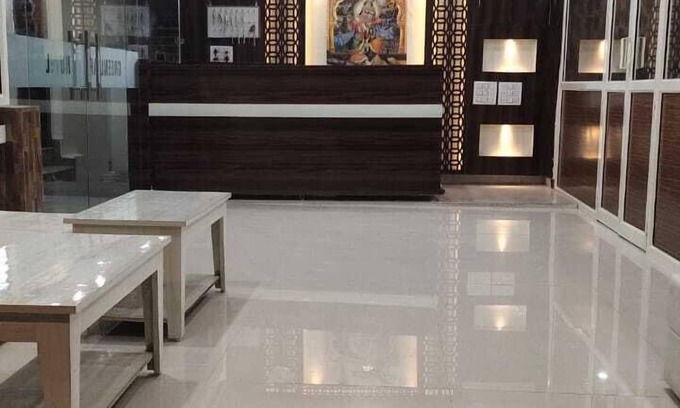 Jhansi Hotel | Green Leaf