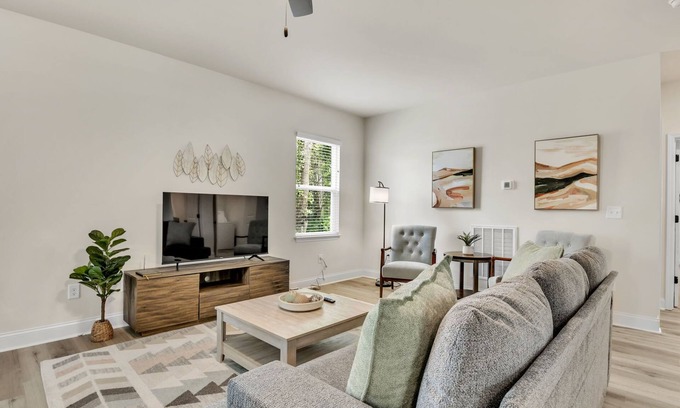 Greer House | Greer Charm: Pet-Friendly 2BR with Fire Pit