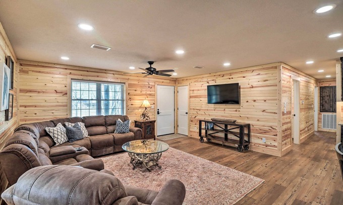 Greers Ferry House | Greers Ferry Home on 40 Acres 1/4 Mi to Lake!