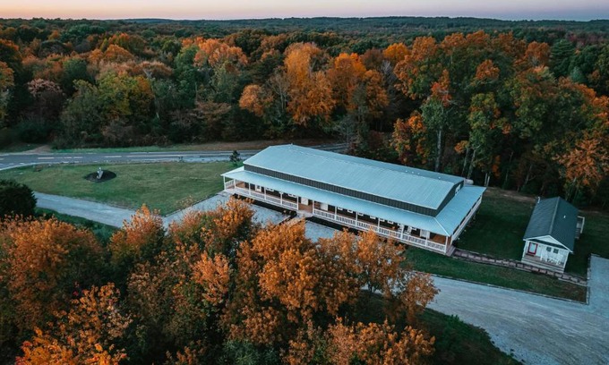 Altamont Apartment | Greeter Falls Lodge Suite #4