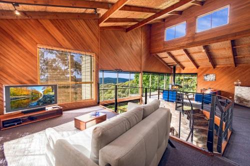 Woodford House | Grey Gum Lodge