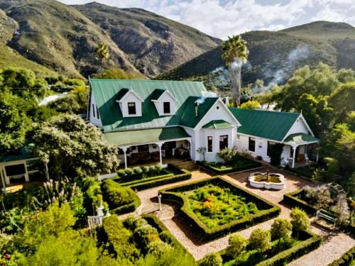 Montagu Apartment | Grey Rabbit Cottage