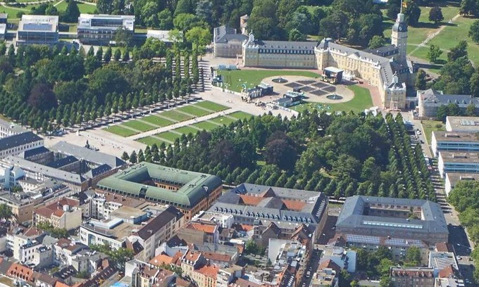 Karlsruhe City Centre Apartment | Große und Gemütliche Wohnung Direkt in der Innenstadt - Appartement mit 3 Schlafzimmern
