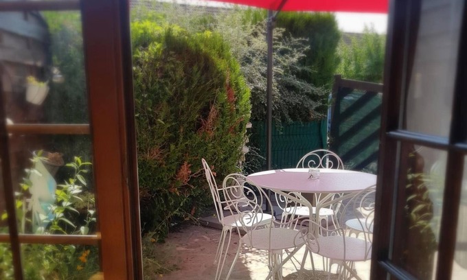 Pontault-Combault House | Ground floor independent Villa. Private courtyard. Nature and calm