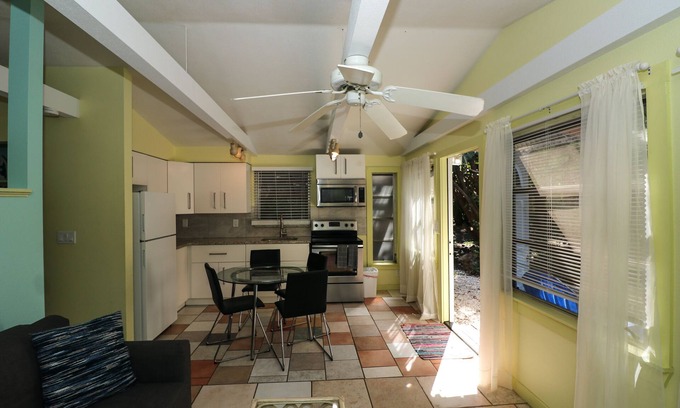 Englewood South Hotel | Grove City Motel