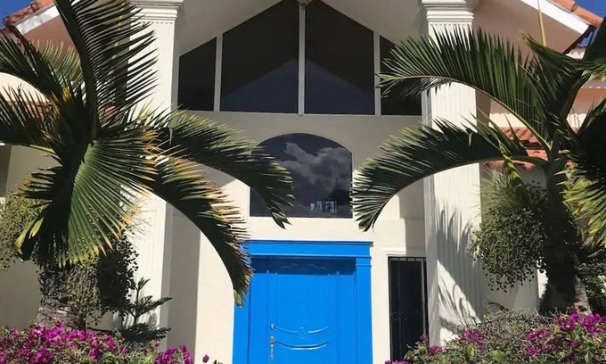 La Esplanada Villa | Guest-friendly villa in central Sosua, pool/cable TV/Internet, 5 bedrooms