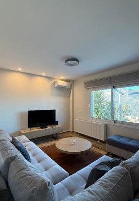 Aigialeia Apartment | Guesthouse Charitou