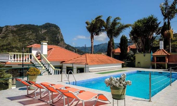 Faial House | GuestReady - Hikers Haven