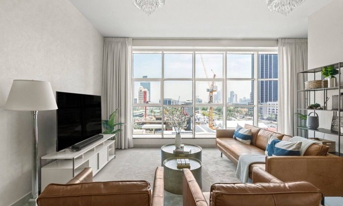 Dubai Media City Apartment | GuestReady - Luxury haven at Marina Arcade