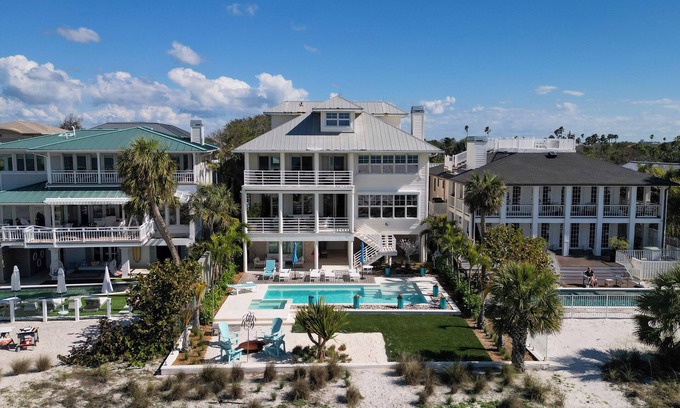 Bay Esplanade House | Gulf front home, pvt. beach access, pool and spa. 30 day min. N.Clearwater Beach