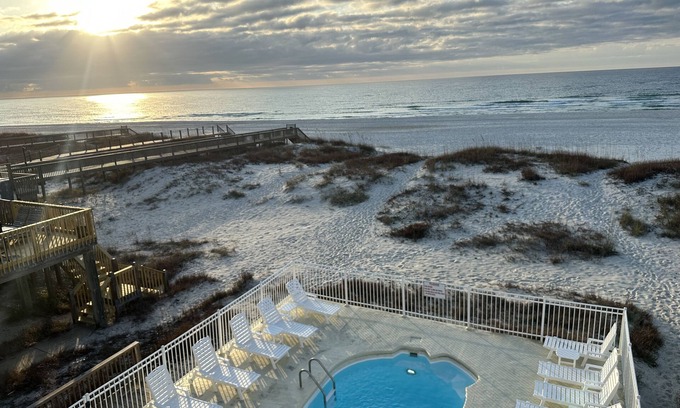 Gulf Shores House | Gulf Shores Duplex Beachfront Pool -4bd