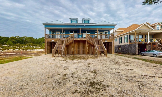 Audubon Place House | Gulfview duplex with loft, full kitchen, and washer and dryer.