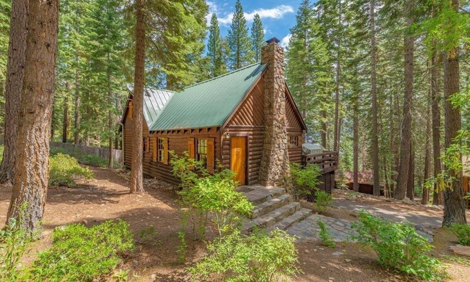 Ridgewood House | Gundy's Getaway in Carnelian Bay