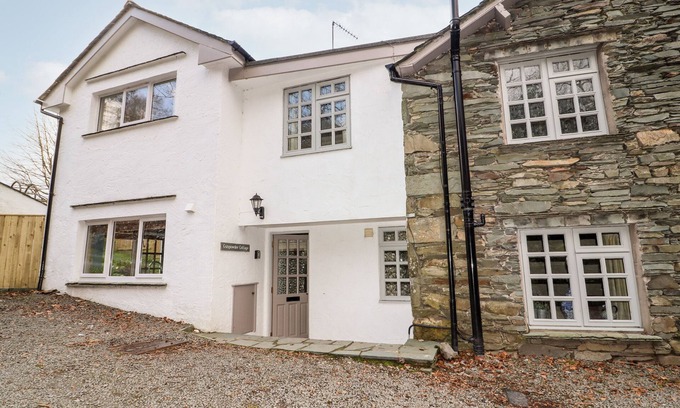 Elterwater Cottage | GUNPOWDER COTTAGE, pet friendly, with open fire in Elterwater
