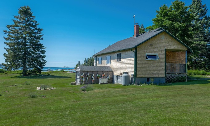 Winter Harbor House | Guptill Cottage oceanfront with views of Acadia National Park