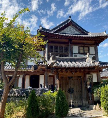 Jeonju House | Gyodong Gaon